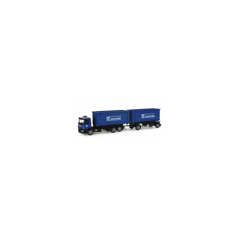Model redukcyjny Mercedes-Benz Actros S "Hochtief", skala 1:87, Herpa. Niebieska ciężarówka z logo Hochtief.