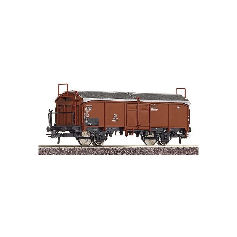 Wagon towarowy ROCO 47700, skala 1:87, czerwony, z przesuwanym dachem.