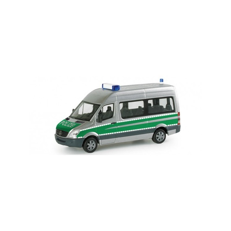 Mercedes Benz Sprinter policyjny, skala 1:87, Herpa. Zielone malowanie z napisem POLICE.