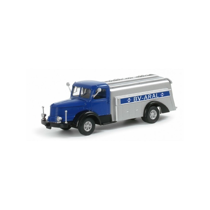 Krupp Titan bulk truck "BV Aral", skala 1:87, Herpa. Niebieski kabiną, srebrna cysterna.