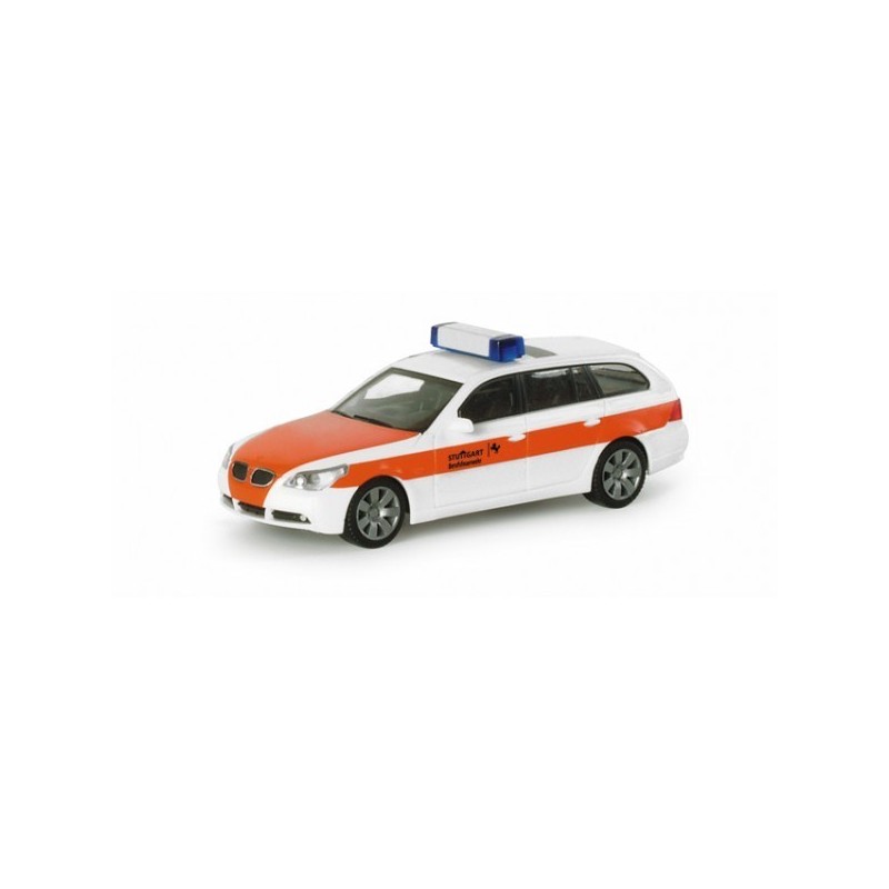 Model redukcyjny BMW 5-series touring straży pożarnej Stuttgart, skala 1:87, Herpa, biało-pomarańczowy.