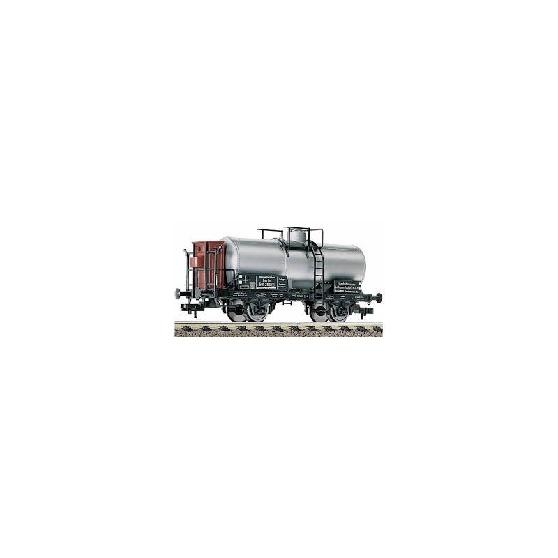 Wagon towarowy Fleischmann 5437, skala H0, epoka V, czerwony zbiornik, srebrne cysterny.