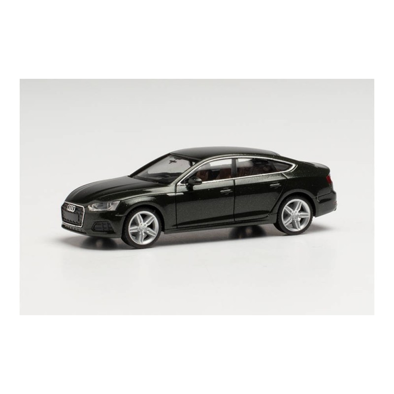 Model redukcyjny Audi A5 Sportback, skala 1:87, Herpa, kolor zielony metalik.
