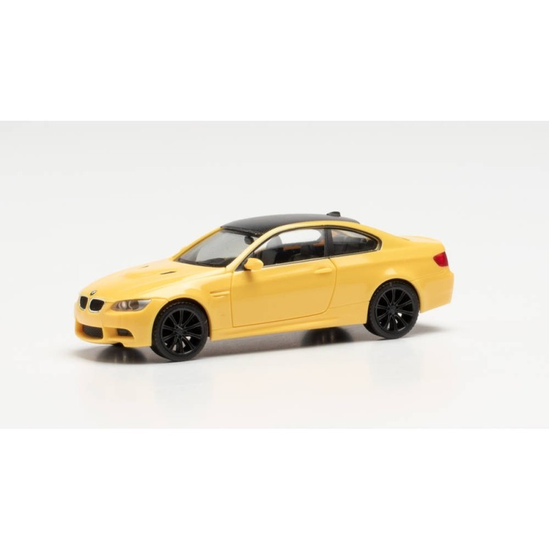 Model redukcyjny BMW M3 COUPÉ, skala 1:87, Herpa. Żółty lakier, czarne felgi.