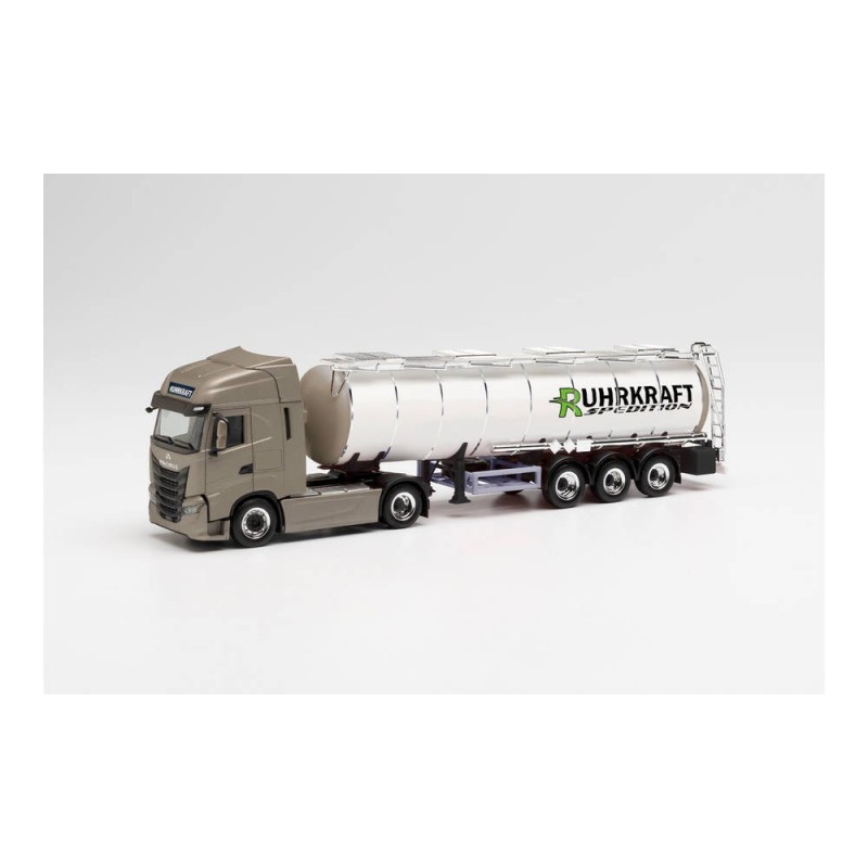 Model redukcyjny IVECO S-WAY „RUHRKRAFT” 1:87, Herpa. Czołówka w kolorze brązowym, biała cysterna z logo.