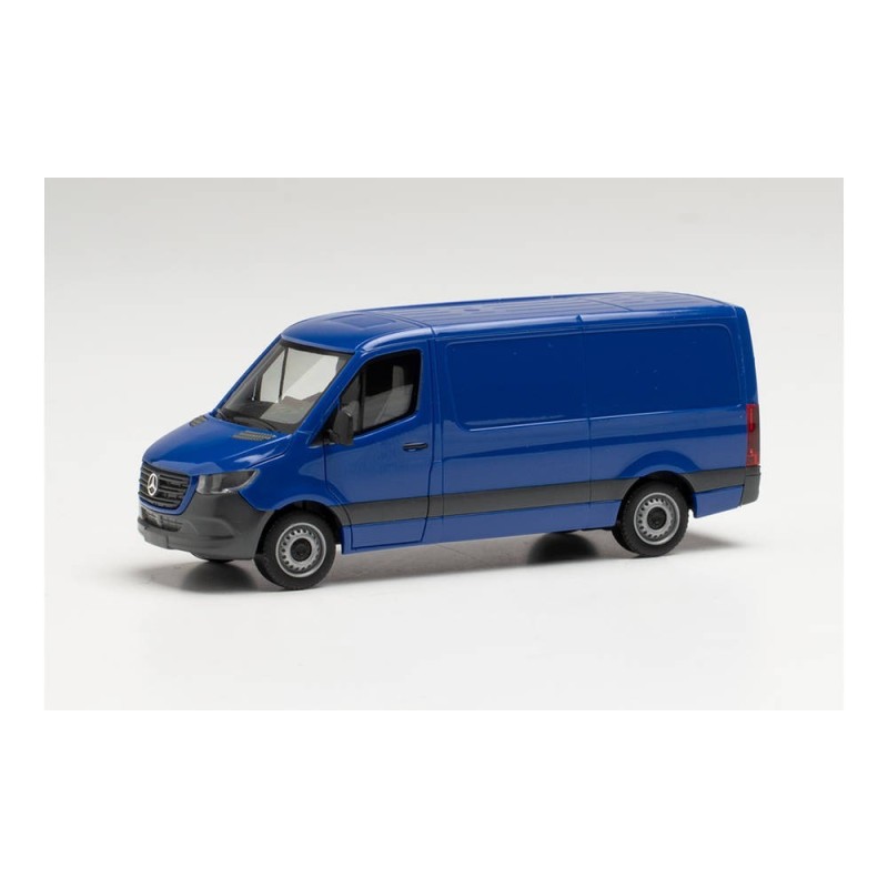 Model redukcyjny Mercedes-Benz Sprinter '18, skala 1:87, Herpa. Ultramarynowy kolor.