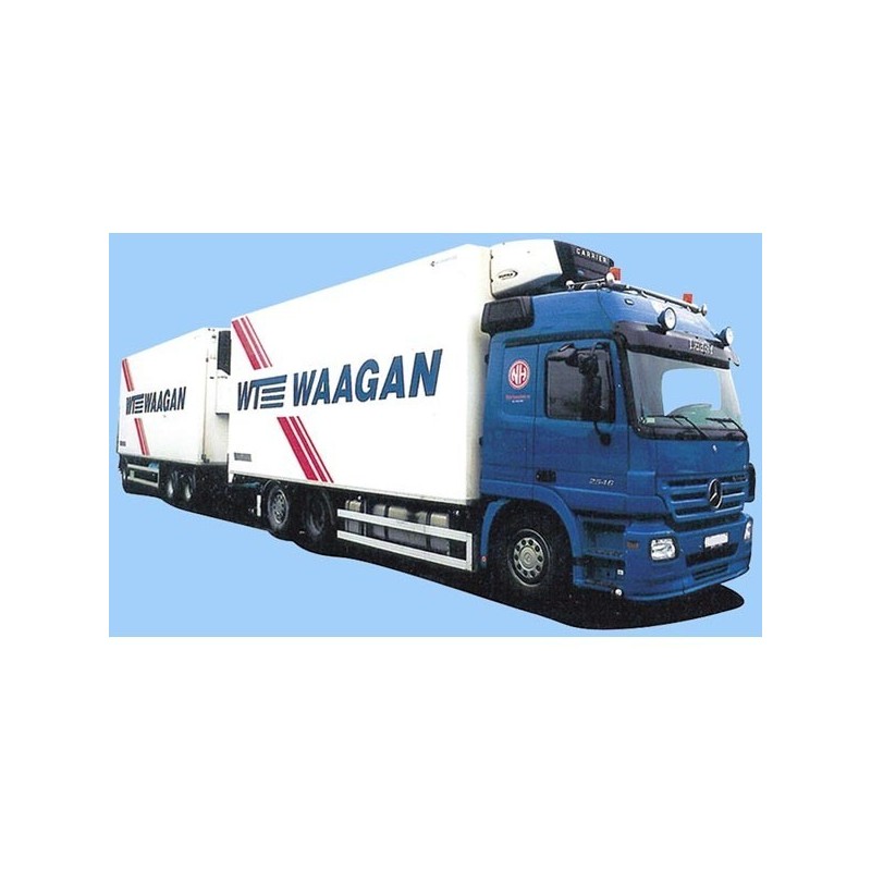 Model redukcyjny MB Actros MP2 L - KHZ, skala 1:87, AWM. Błękitna kabina, biała naczepa z logo WAAGAN.