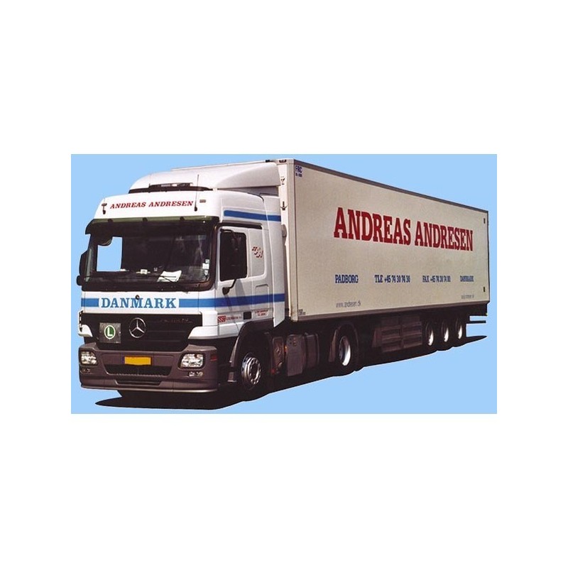 Model redukcyjny Mercedes-Benz Actros MP2 L / Aerop. - Kühl-KSZ, skala 1:87, AWM. Biały ciągnik z naczepą chłodnią, logo "Andrea