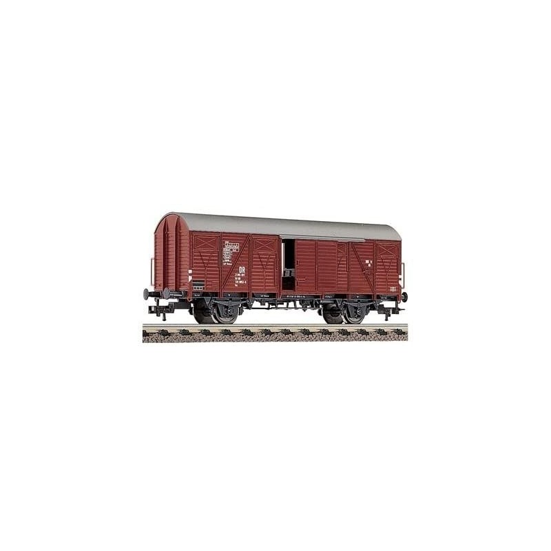Model wagonu towarowego PKP kryty OPW Fleischmann, skala 1:87, czerwony.