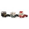 Trzy traktory w skali 1:87, marki Ford, Mercedes-Benz i Volvo, wykonane przez Herpa.