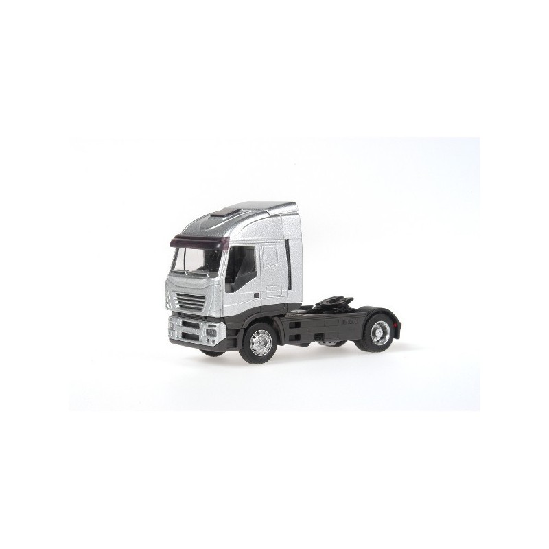 Model redukcyjny IVECO Stralis, skala 1:87, metaliczny. Czarno-srebrny ciągnik siodłowy.