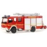 Model redukcyjny Schlingmann LF 16/12, skala 1:87. Czerwony wóz strażacki z napisem FEUERWEHR.