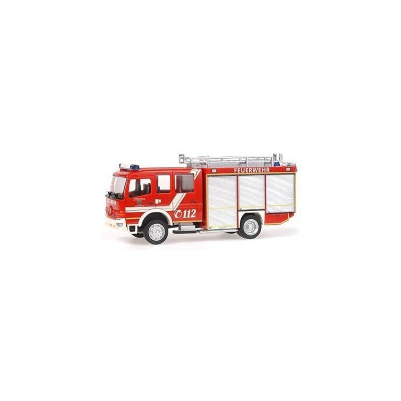 Model pożarniczego TLF 16/25 Mercedes, skala 1:87, Rietze. Czerwony z białymi detalami, napis "FEUERWEHR" i "112".