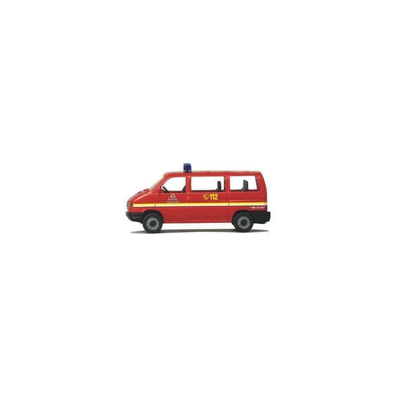 Model VW T4 Notarzt, 1/87, czerwony, z sygnalizacją i numerem 112.