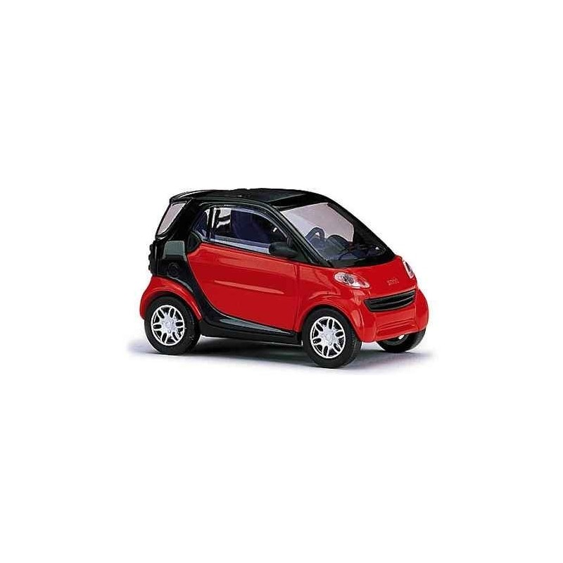 Model redukcyjny Smart City Coupé, skala 1:87, czerwony z czarnym dachem.