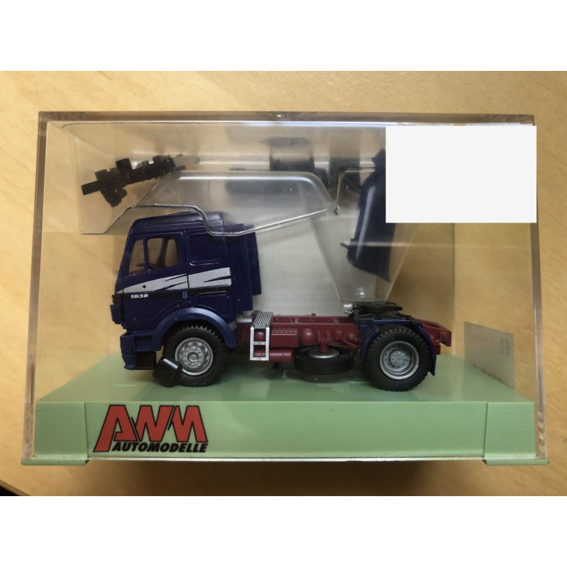 Model MB SK '94, skala 1:87, AWV. Czerwono - niebieski.