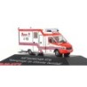 Model redukcyjny karetki Mercedes Benz Sprinter RTW, skala 1:87, Neatz. Czerwono-biały, z niebieskimi pasami.