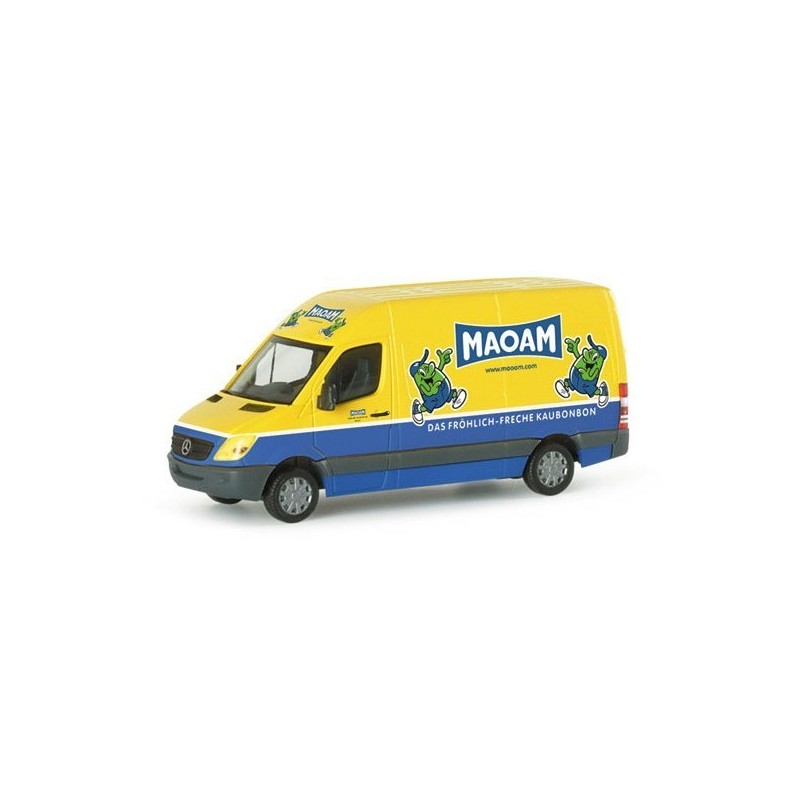 Model redukcyjny Mercedes-Benz Sprinter "MAOAM", skala 1:87, Herpa. Żółto-niebieski z kreskówkowymi postaciami.