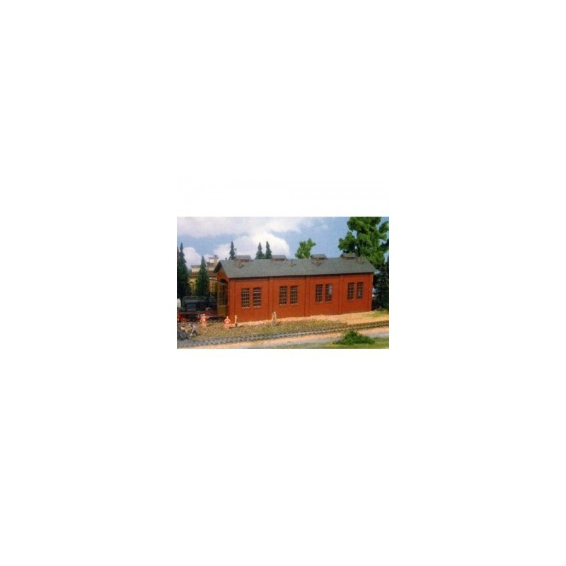 Lokomotywownia jednotorowa, skala 1:87, czerwona, dach szary, detale architektoniczne.
