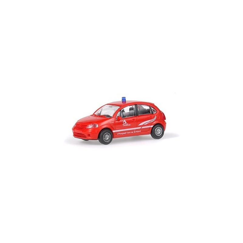 Model redukcyjny Citroen C3, skala 1:87, Feuerwehr Stadt Luxembourg. Czerwony samochód strażacki z niebieskim kogutem.