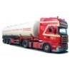 Model Scania R, skala 1:87, AWM. Czerwony ciągnik siodłowy z białą cysterną, logo firmy Newaereveen.