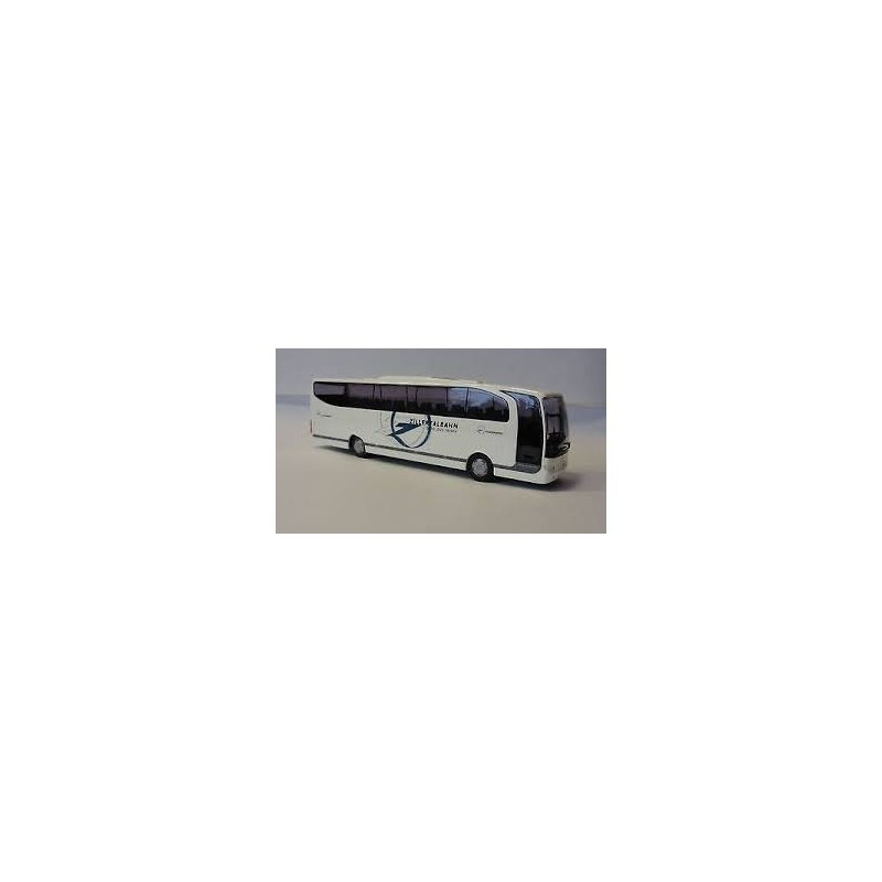 Mercedes-Benz Travego Zillertalbahn, skala 1:87, biały z czarnymi oknami i logo Zillertalbahn.