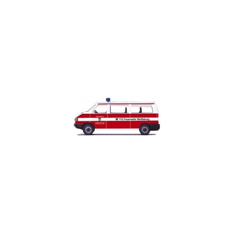 Model VW T4/LT MTW Wolfsburg, skala 1:87. Czerwono-biały samochód strażacki z napisem "112 Feuerwehr Wolfsburg".