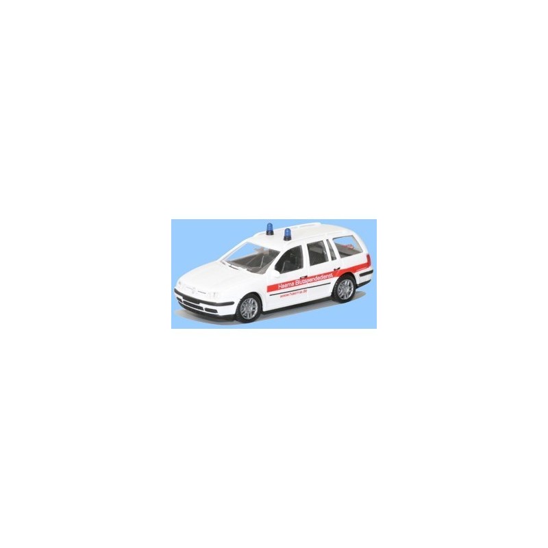 Model VW Golf Variant Haema Blutspendedienst, 1:87, biały z czerwonym paskiem i napisem, światła niebieskie.