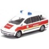 Model redukcyjny VW Sharan Notarzt, skala 1:87, z detalami pojazdu pogotowia, malowanie czerwono-żółte.