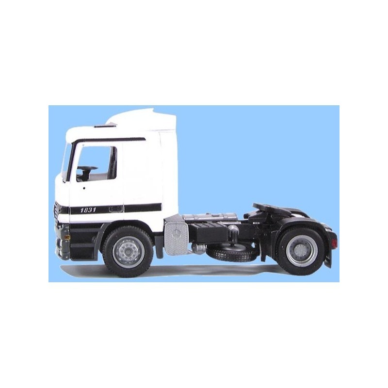 Mercedes-Benz Actros L Aerop, 1/87H0. Biały, bez naczepy.