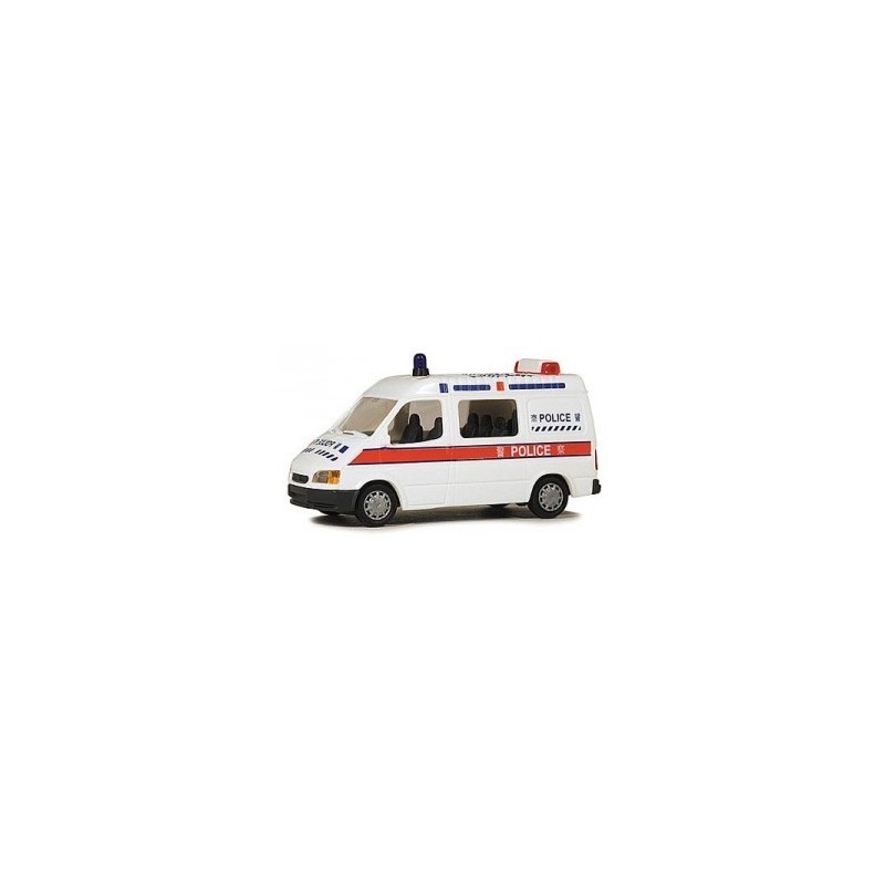 Model redukcyjny FORD Transit Police, skala 1:87. Biały samochód z czerwonym paskiem i napisem POLICE w języku angielskim i chiń