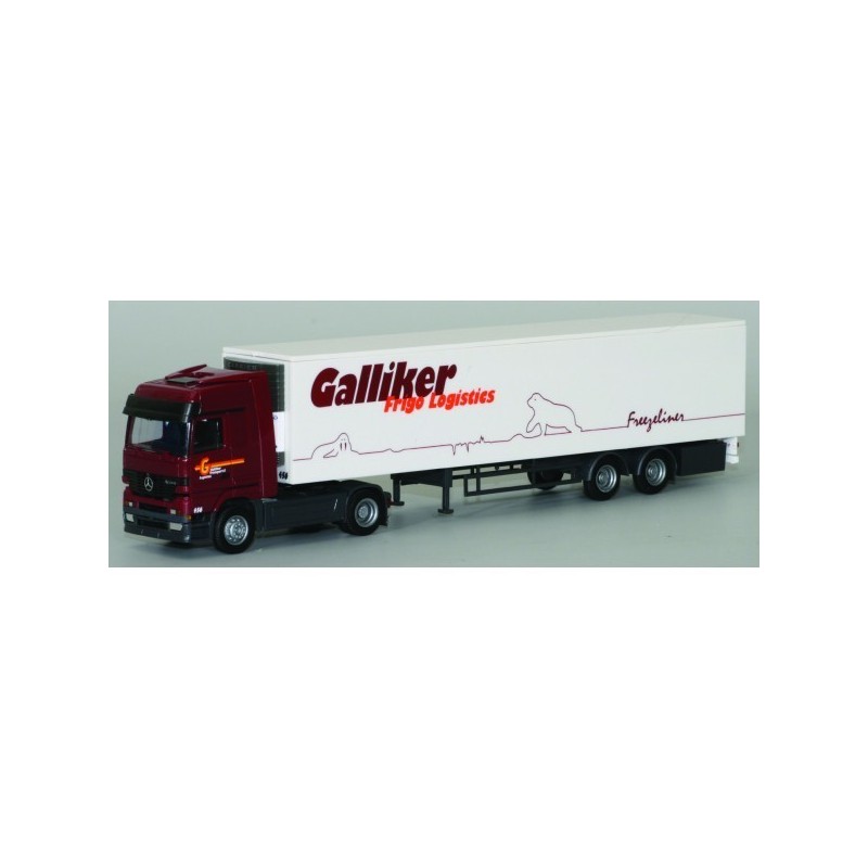 Model redukcyjny MB Actros, skala 1:87, AWM. Czerwony ciągnik siodłowy z białą naczepą chłodnią, logo Galliker Frigo Logistics.