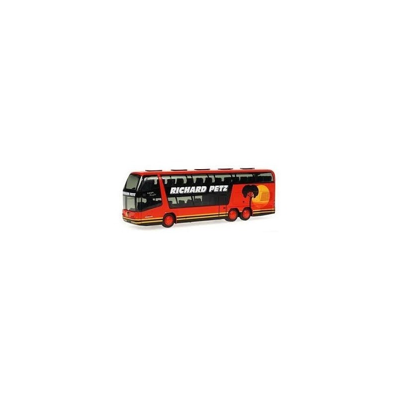 Model redukcyjny Neoplan Skyliner, skala 1:87, Richard Petz. Czerwony, z logo firmy.