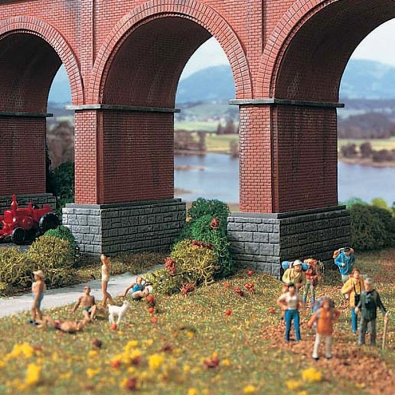 Model słupa wiaduktu, skala 1:87, detaliowany, czerwony.