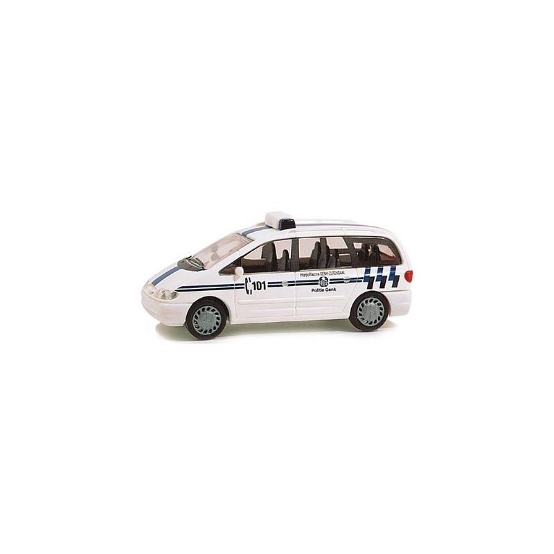 Model redukcyjny FORD Galaxy Politie Genk, skala 1:87. Biały samochód policyjny z niebieskimi pasami.