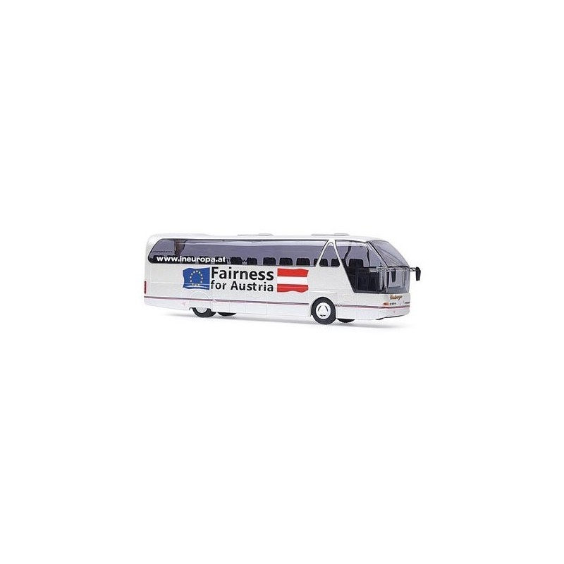 Model NEOPLAN Starliner, skala 1:87, biały z napisem Fairness for Austria.