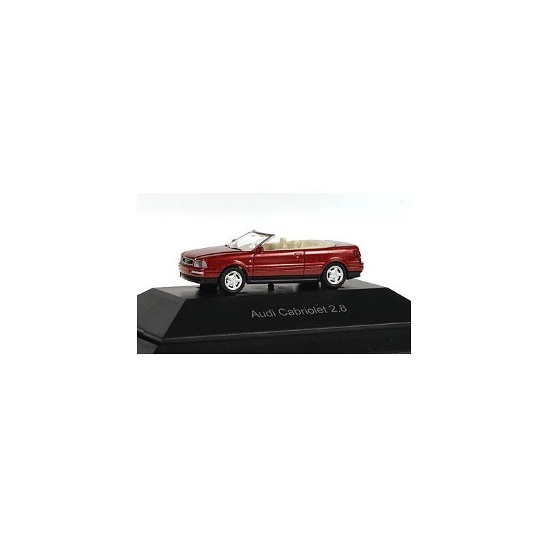 Model redukcyjny Audi Cabrio, skala 1:87, czerwony kabriolet.