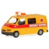 Model redukcyjny FORD Transit Emergency Response, skala 1:87. Żółty samochód z czerwonym paskiem i napisem "EMERGENCY RESPONSE".