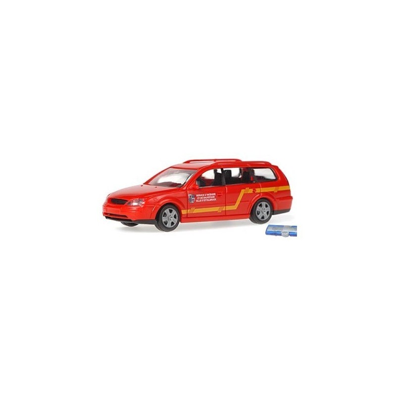 Model redukcyjny Ford Mondeo Turnier, skala 1:87, czerwony z żółtymi pasami, logo straży pożarnej Ettelbrueck.
