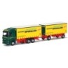 Model redukcyjny MB Actros MP2, skala 1:87, AWM. Zielony ciągnik, żółte naczepy z napisem "SPEDILION".