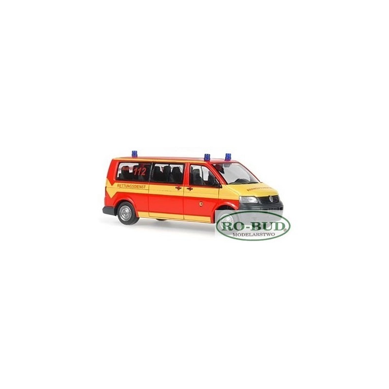 Model redukcyjny VW T5 Transporter, skala 1:87, RO-BUD. Czerwono-żółty samochód ratunkowy z napisem "112" i "Rettungsdienst".