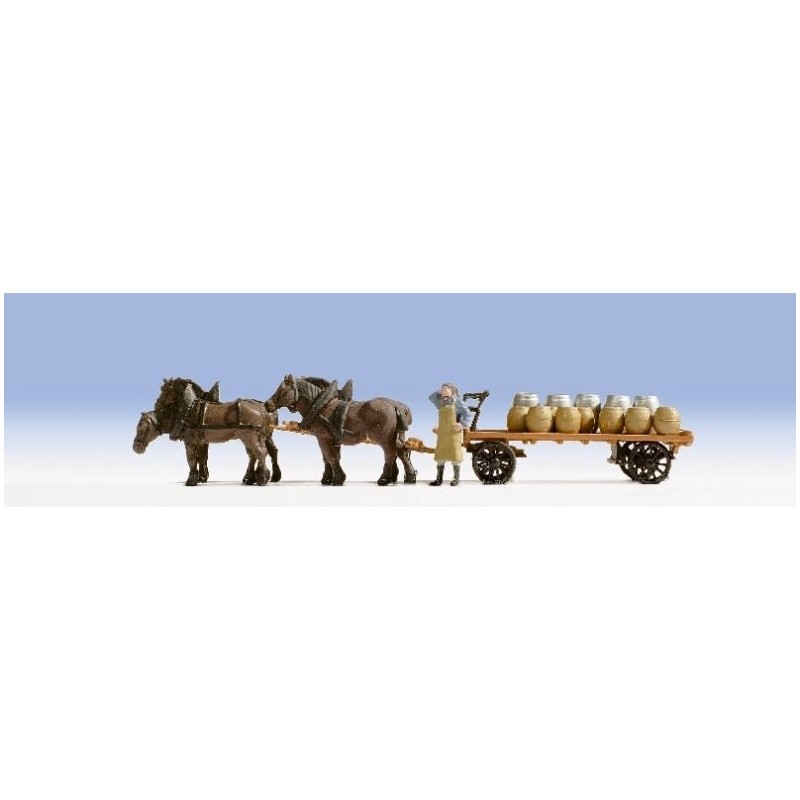 Model redukcyjny BREWERY CARRIAGE, skala 1:87. Dwa konie ciągnące wóz z beczkami piwa, postać mężczyzny.