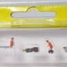 Figurki paramedyków Noch, skala 1:160, 4 szt., plastik, pomalowane.