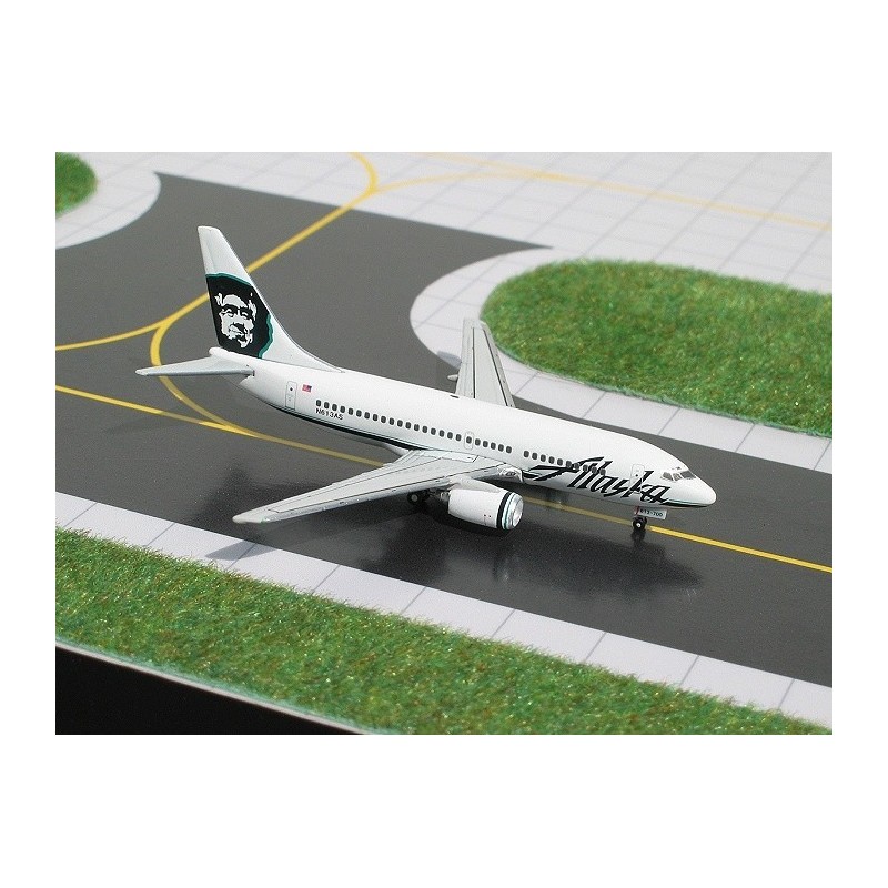 Model samolotu Boeing 737-700, skala 1:400, GeminiJets. Malowanie Alaska, szczegółowy model.