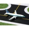 Model redukcyjny Boeing 737-200, skala 1:400, GeminiJets. Malowanie Air New Zealand, rejestracja ZK-NAS.