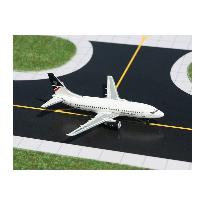 Model samolotu Boeing 737-500, skala 1:400, GeminiJets. Malowanie British Airways, rejestracja G-MSKB.