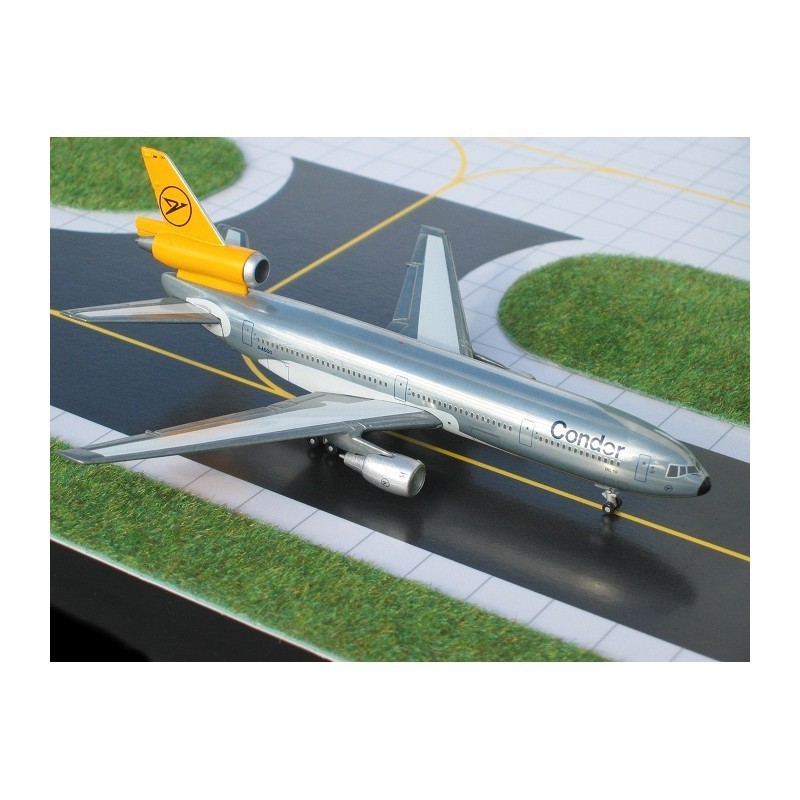 Model samolotu McDonnell Douglas DC-10, skala 1:400, GeminiJets. Malowanie Condor.