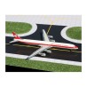 Model samolotu DC-8, skala 1:400, GeminiJets. Biały kadłub, czerwono-białe malowanie w kolorach Canada airlines.