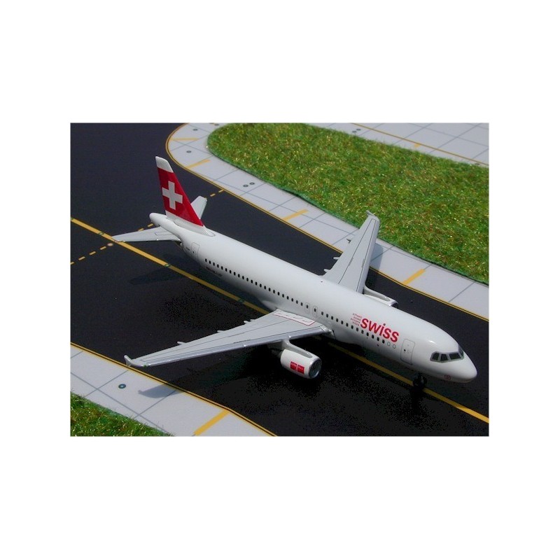 Model redukcyjny Airbus A320, skala 1:400, GeminiJets. Malowanie linii SWISS, numer rejestracyjny HB-IJP.