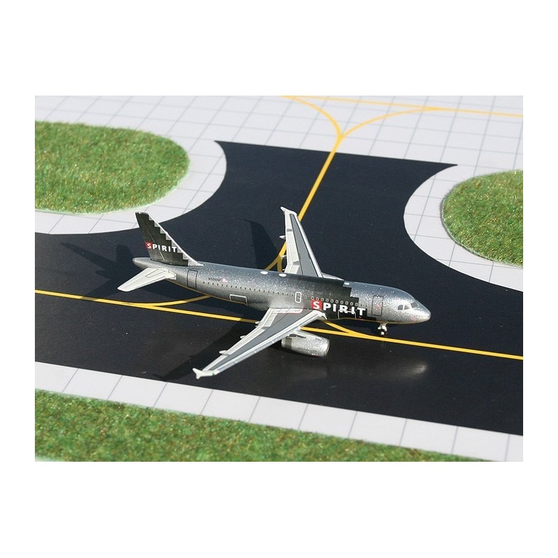 Model samolotu Airbus A319 linii Spirit, skala 1:400, GeminiJets. Szary kadłub, logo linii lotniczej.